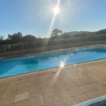 Climatise Vue A Proximite De La